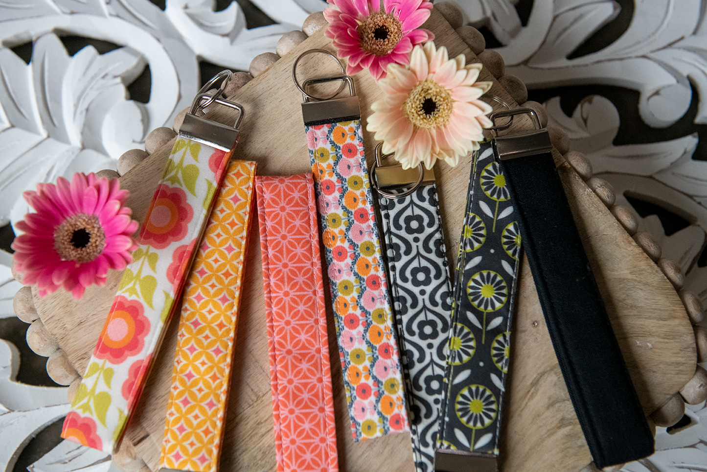 Daisy Safe Wristlet Keychain